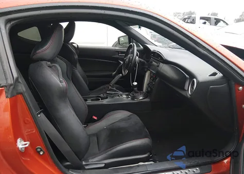 2014 Scion Fr-S Monogram z USA, uszkodzony, nr VIN JF1ZNAA14E8709096